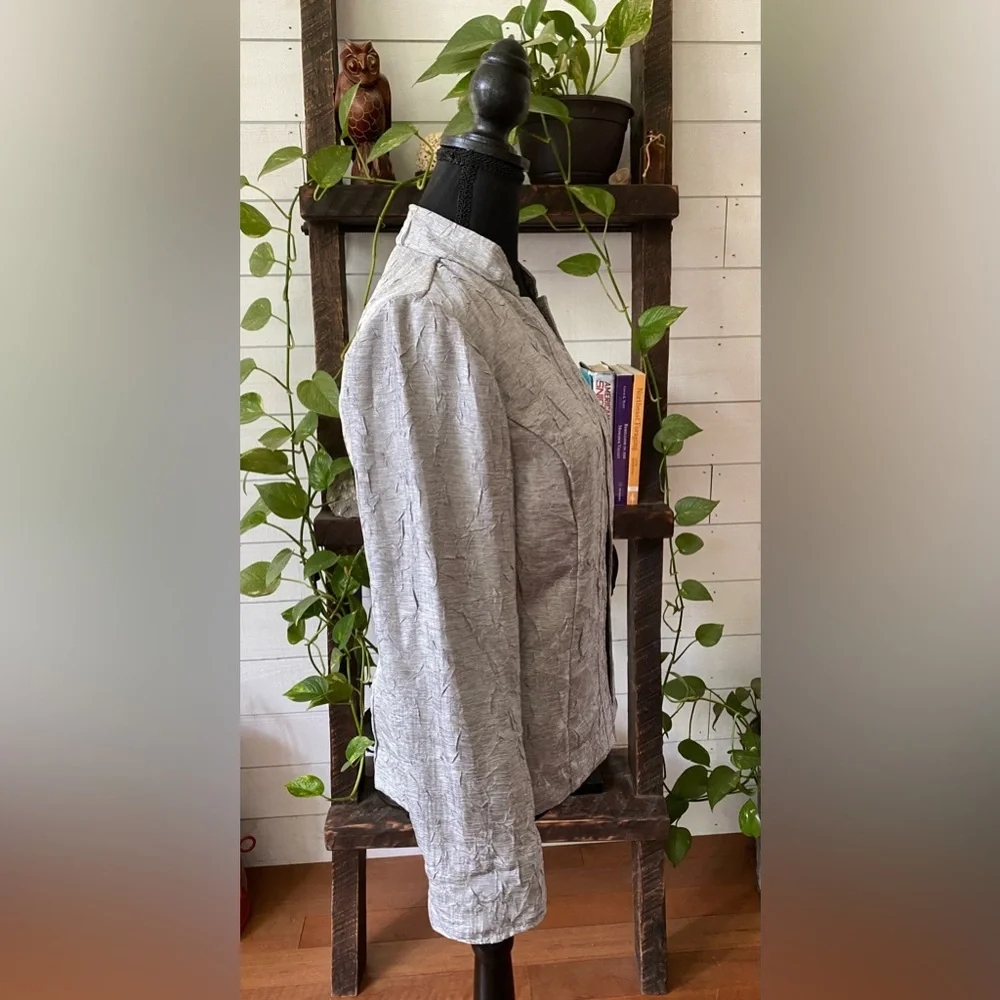 Chico’s: Gray Crinkle Textured Jacket